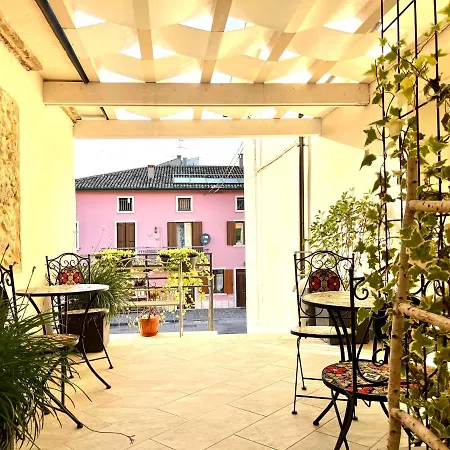 Apartment Dimora Di Charme & Peschiera del Garda